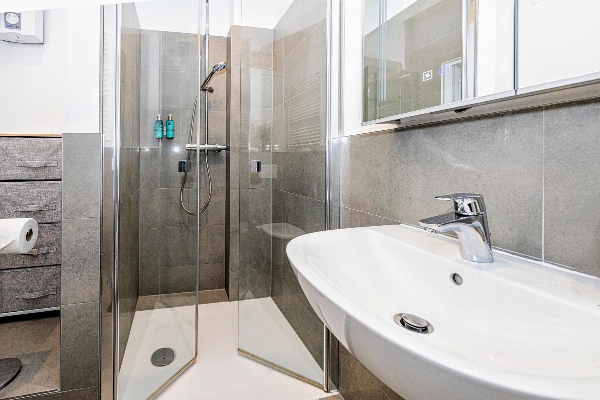 Have-A-Nice-Stay - Nahe Bahnhof - 20 Minuten Nach Hamburg - Trotzdem Ruhig Gelegen - 6 Minuten Zu Fuss Ins Zentrum Ahrensburg - Modern Eingerichtet Extérieur photo